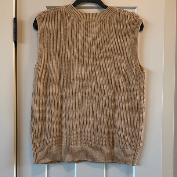 Sleeveless Sweater - Embroidered Bull Rider - Picture 3 of 4